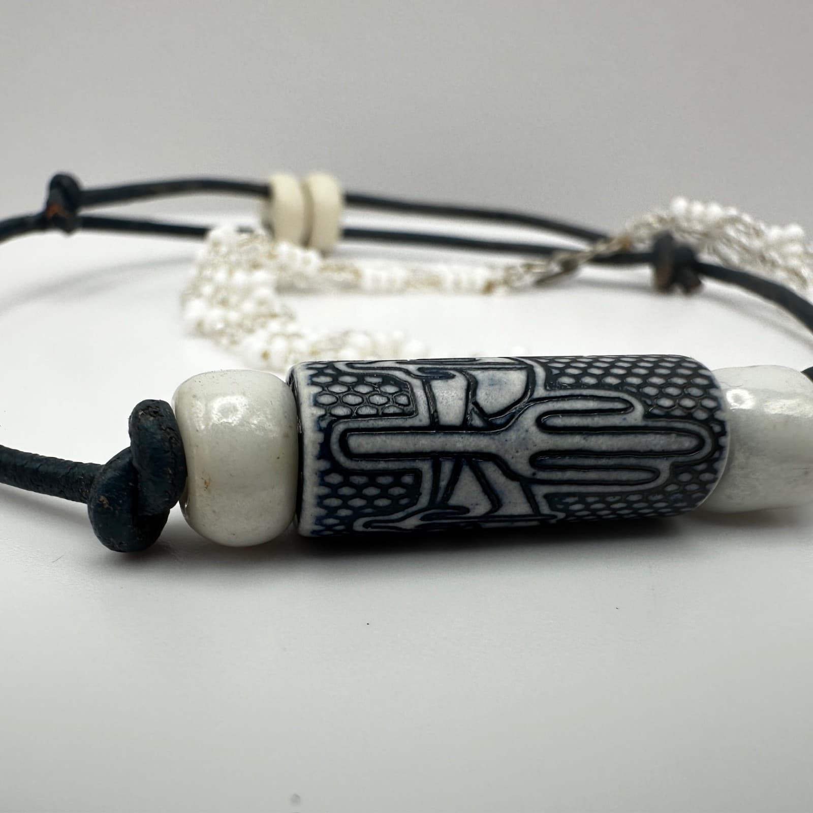 Vintage 90s Black Cord Tribal Ceramic Bead & White Daisy Chain Bracelets Jewelry - Thumbnail 5
