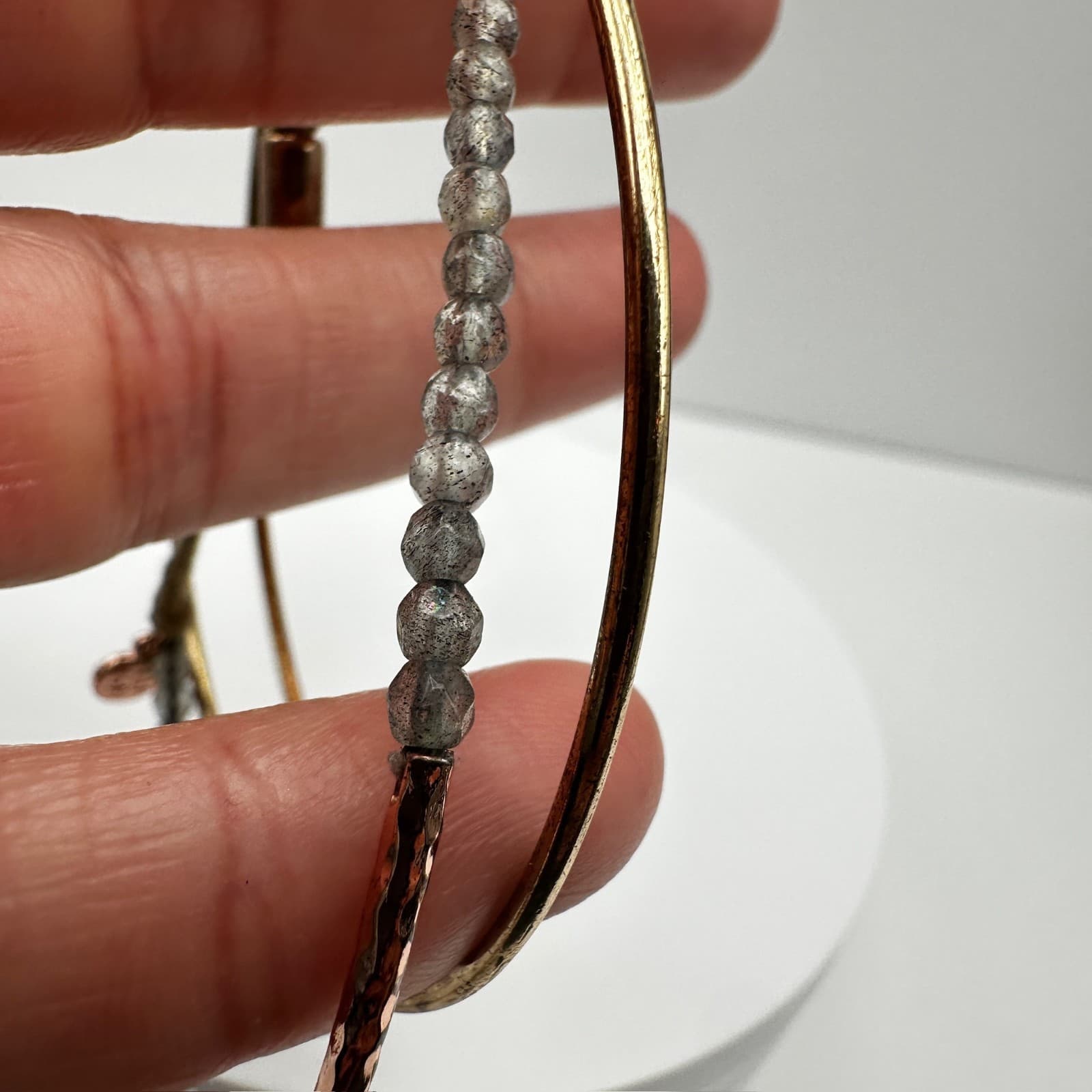 Vintage 90s Stacked Bangle & Cord Bracelet Set Grey Beads & Heart Charm Jewelry - Thumbnail 12