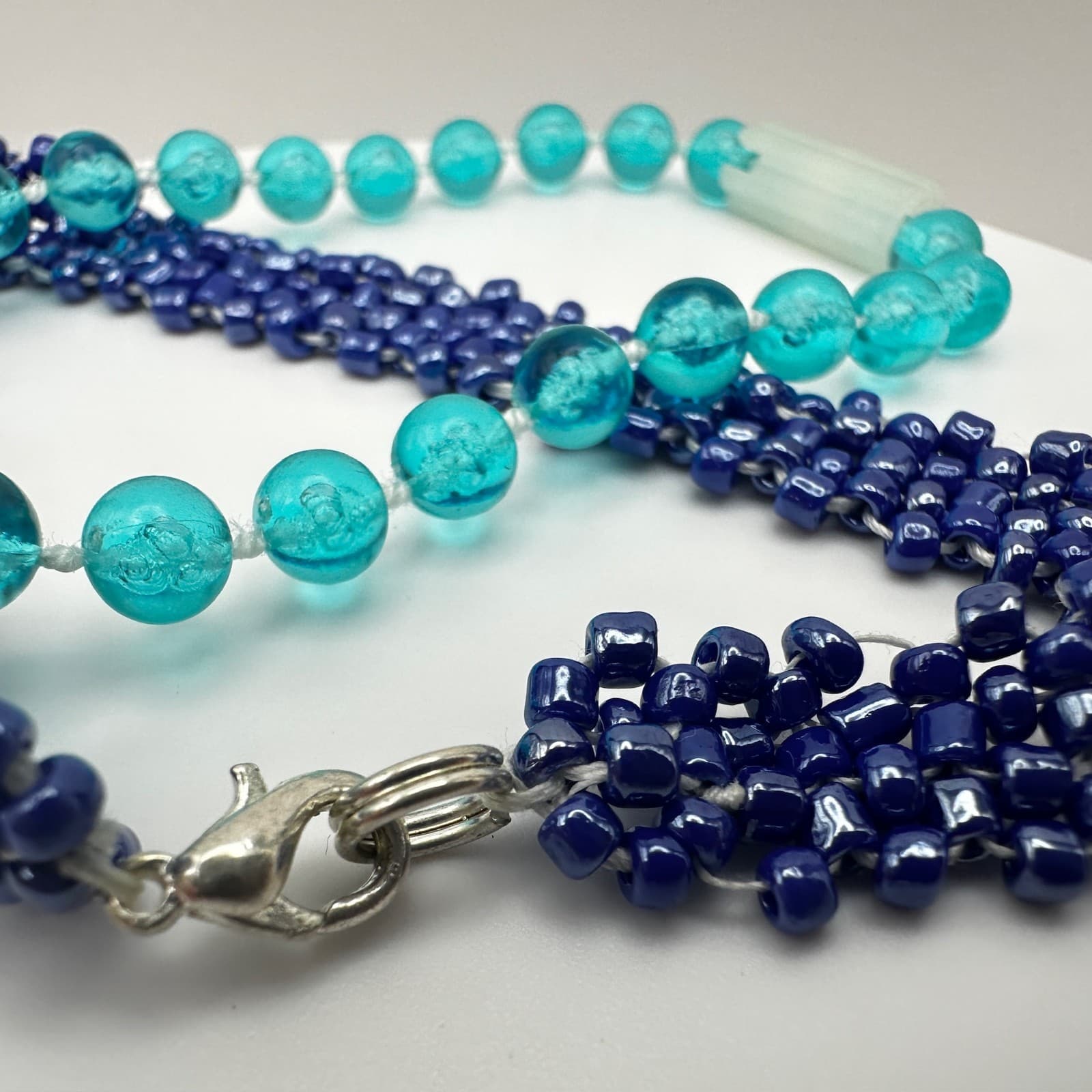 Vintage 90s Multi-Strand Navy & Aqua Blue Faceted Glass Bead Bracelet Jewelry - Thumbnail 7