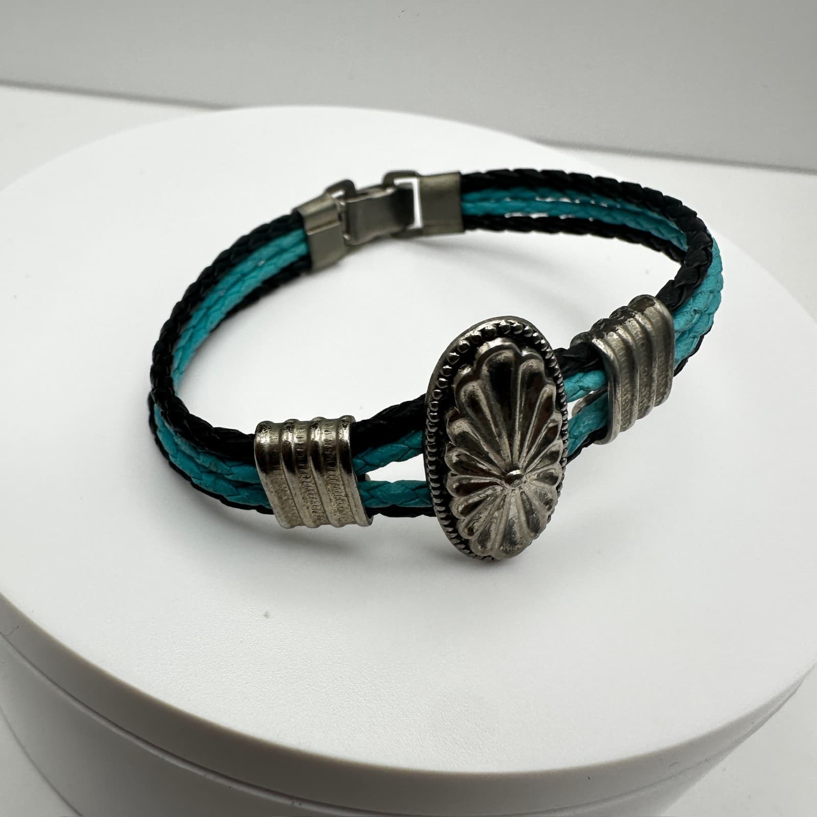 Vintage 80s Black & Turquoise Braided Bracelet, Silver-Tone Concho & Box Clasp - Thumbnail 8