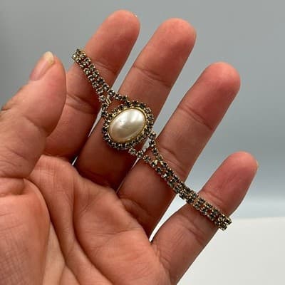 Vintage Gold Tone Rhinestone Tennis Bracelet Faux Pearl Center Double Strand - Thumbnail 6