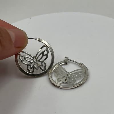 Vintage Mary-Kate & Ashley Butterfly Hoop Earrings Silver Tone Cutout Hoops Y2K - Thumbnail 2