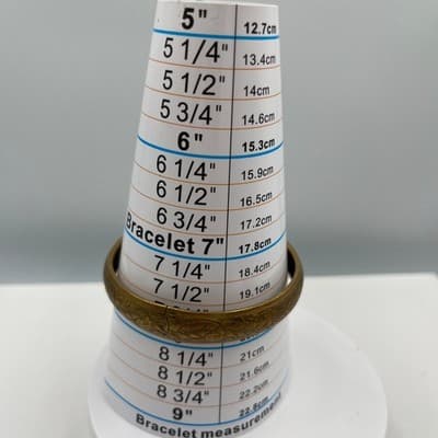 Vintage Etched Gold Tone Hinged Bangle Bracelet Floral Scroll Design Classic - Thumbnail 7