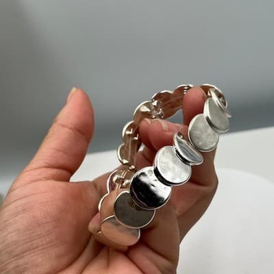 Vintage Silver Tone Disc Link Stretch Bracelet Minimalist Modern Retro Jewelry - Thumbnail 4