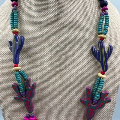 Vintage Southwestern Beaded Necklace & Earrings Set Cactus Dog Motif Colorful - Thumbnail 3