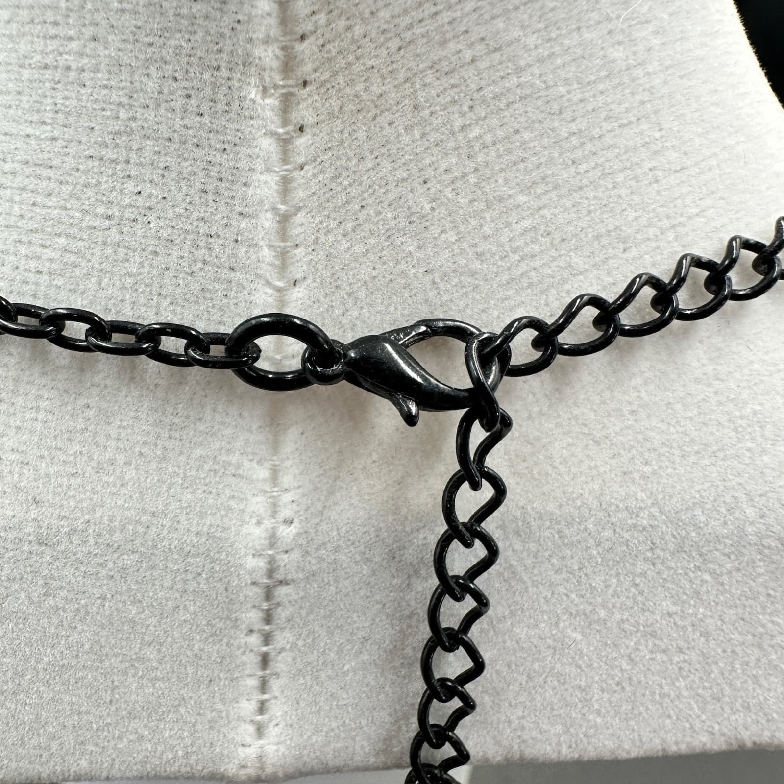 Jonas Black Heart Pendant Necklace Gothic Filigree Dark Romance Statement 22in - Thumbnail 9