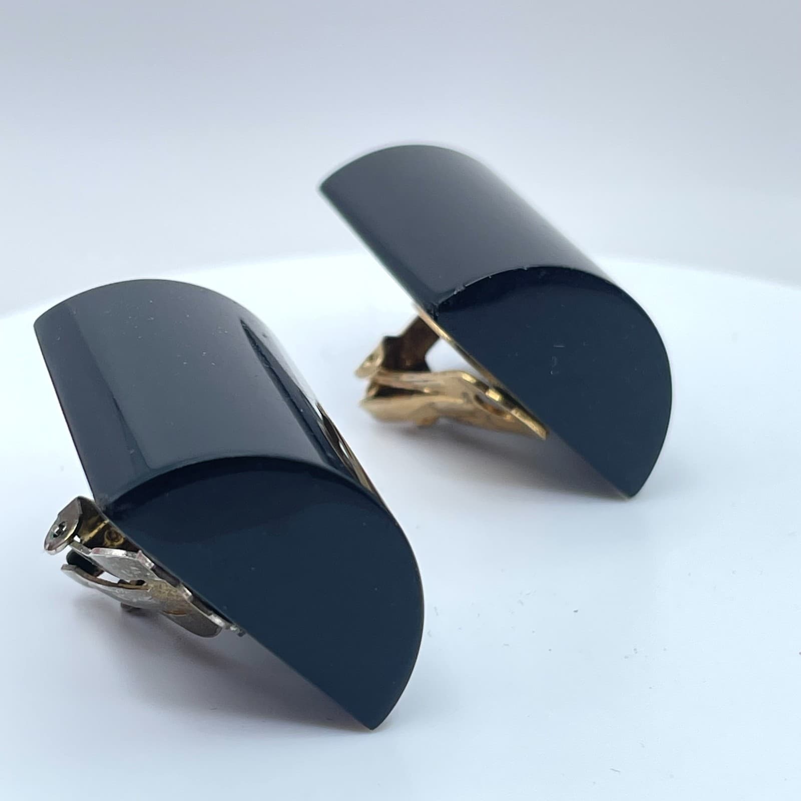 Vintage Y2K Black Resin Clip-On Classic Earrings Women's Jewelry - Thumbnail 7
