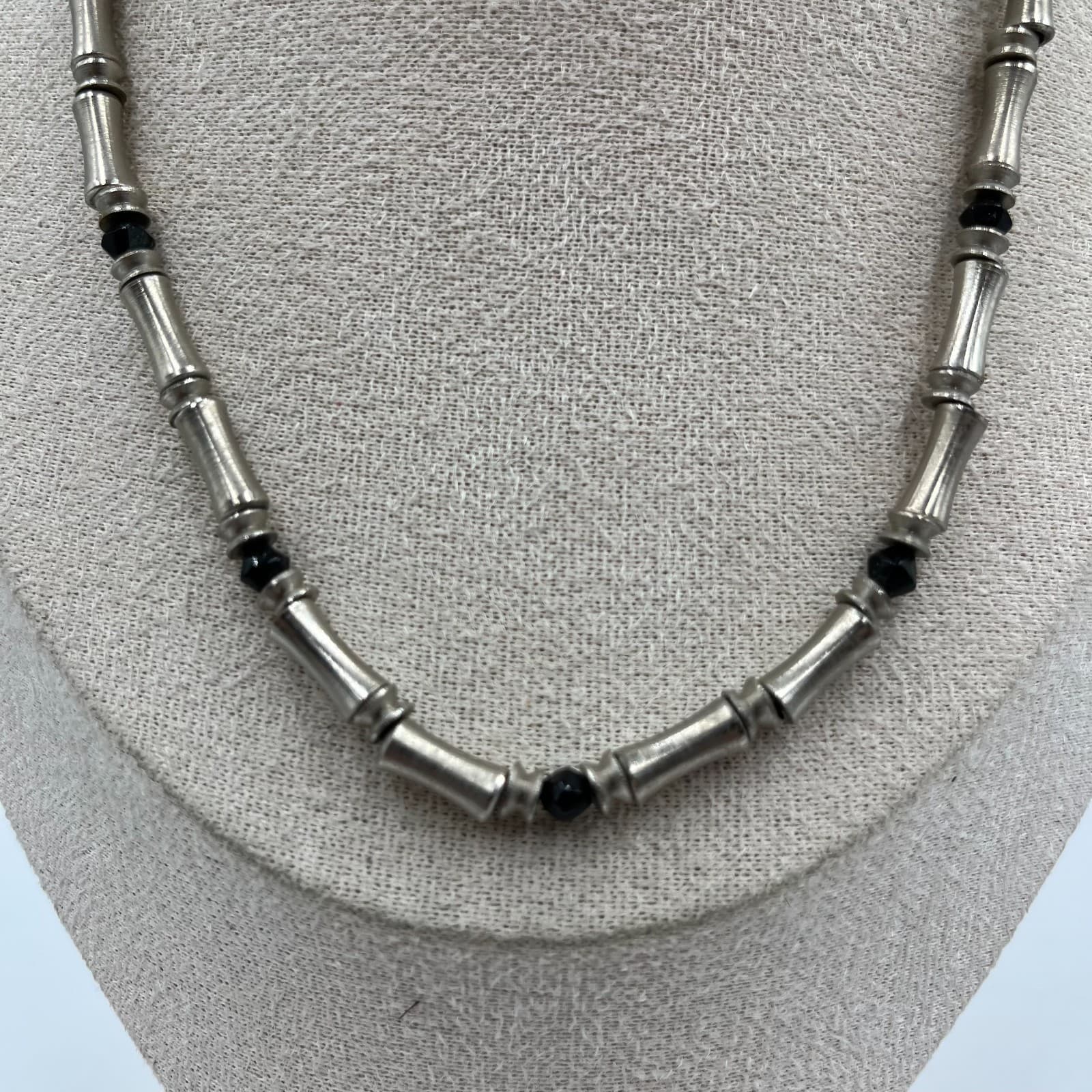 Vintage 90s Silver Tone Tube Bead Lobster Necklace Black Faceted Glass Choker - Thumbnail 3
