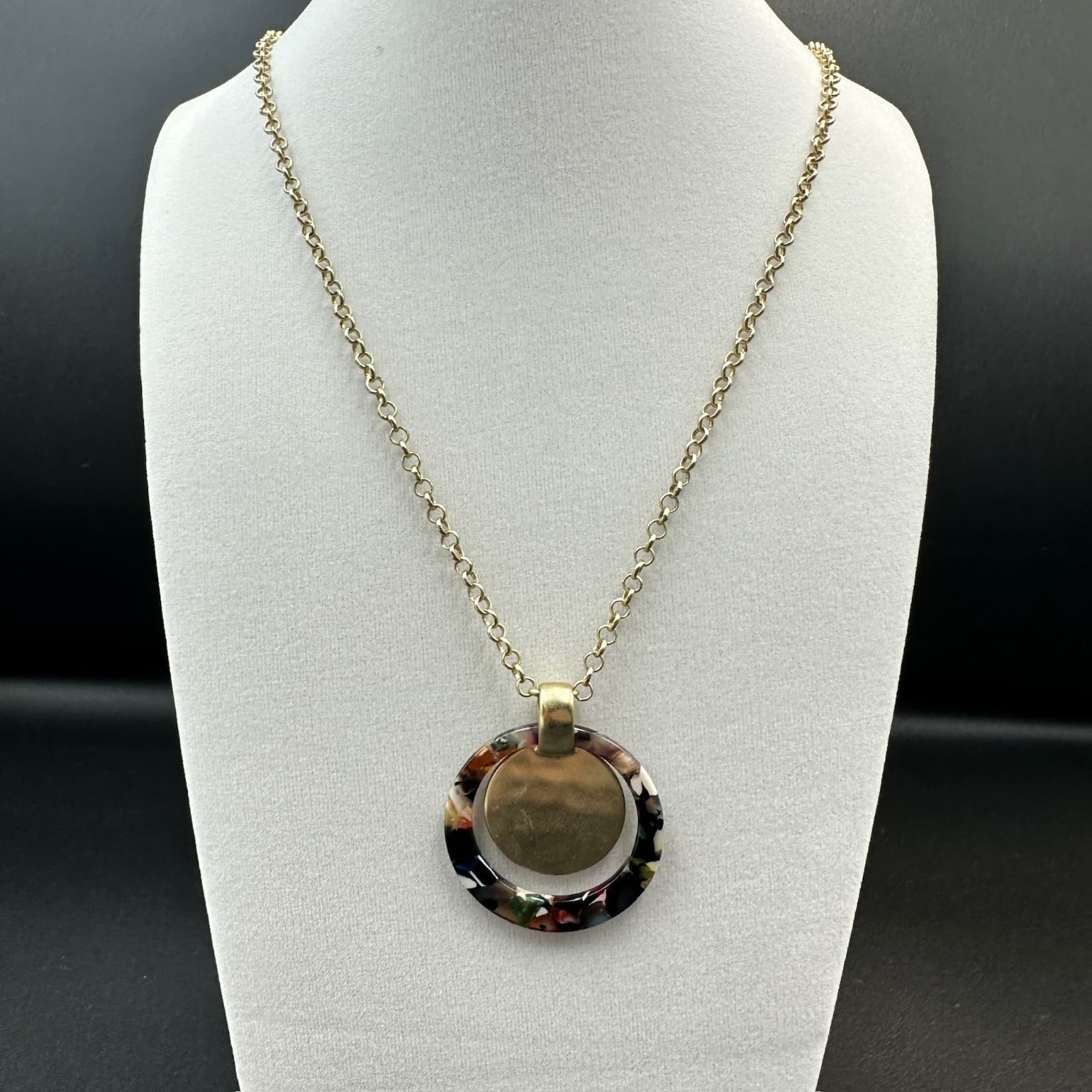 LOFT Outlet Gold Chain Necklace Resin Tortoise-Style Circle Pendant Boho Minimal - Thumbnail 2