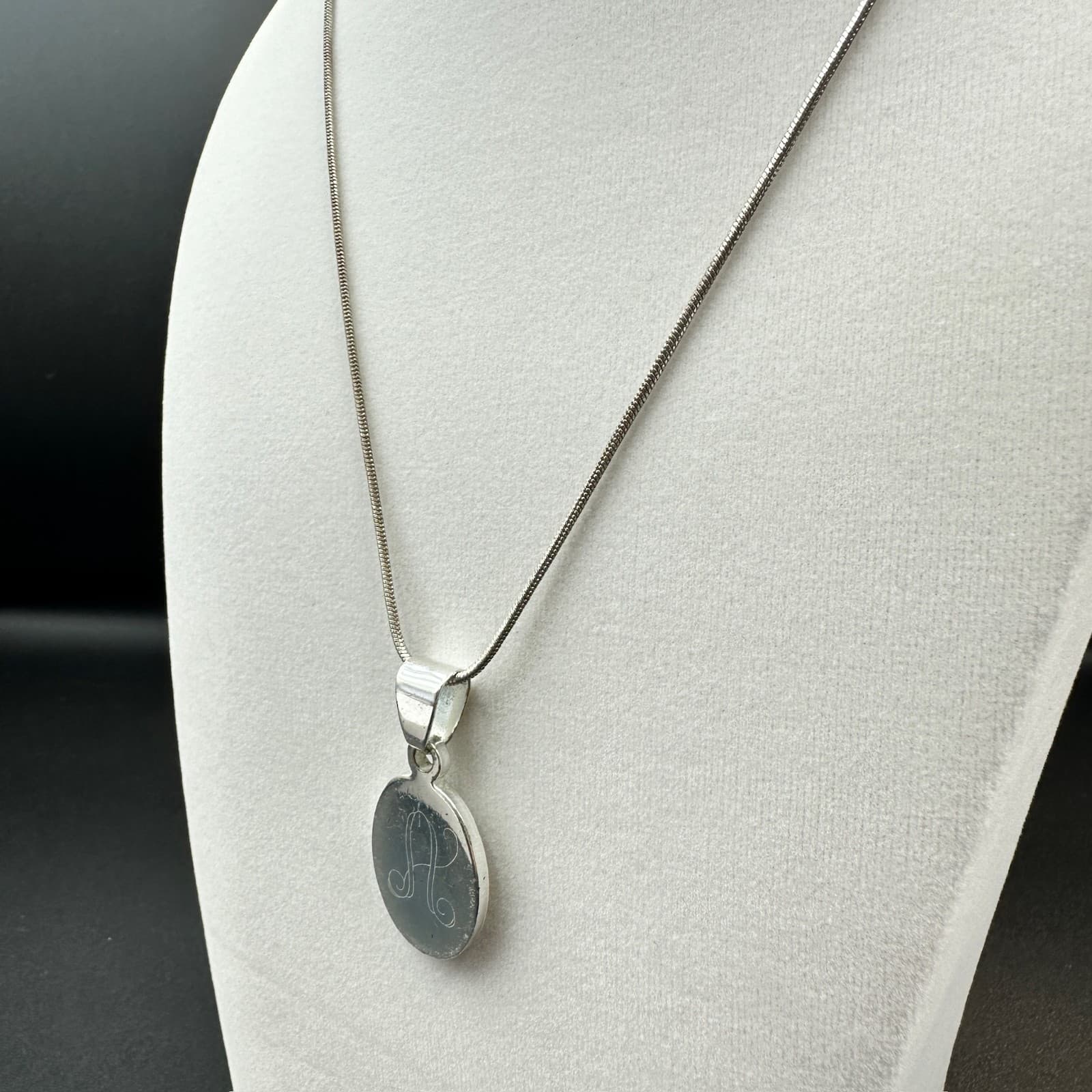 MSC Silver Oval Pendant Necklace Etched Initial “A” Minimal Classic Style - Thumbnail 4