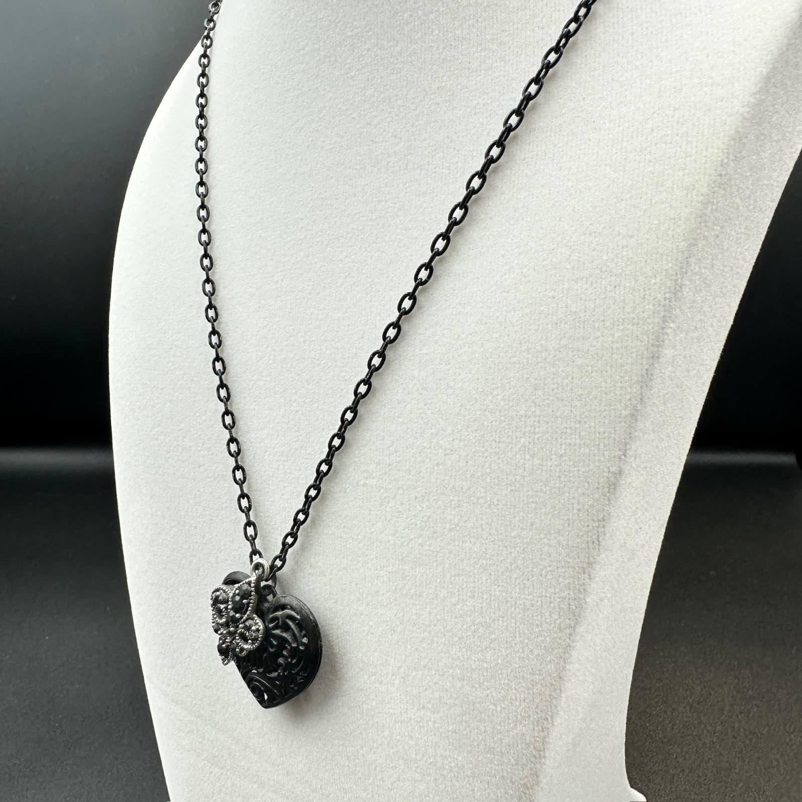 Jonas Black Heart Pendant Necklace Gothic Filigree Dark Romance Statement 22in - Thumbnail 5