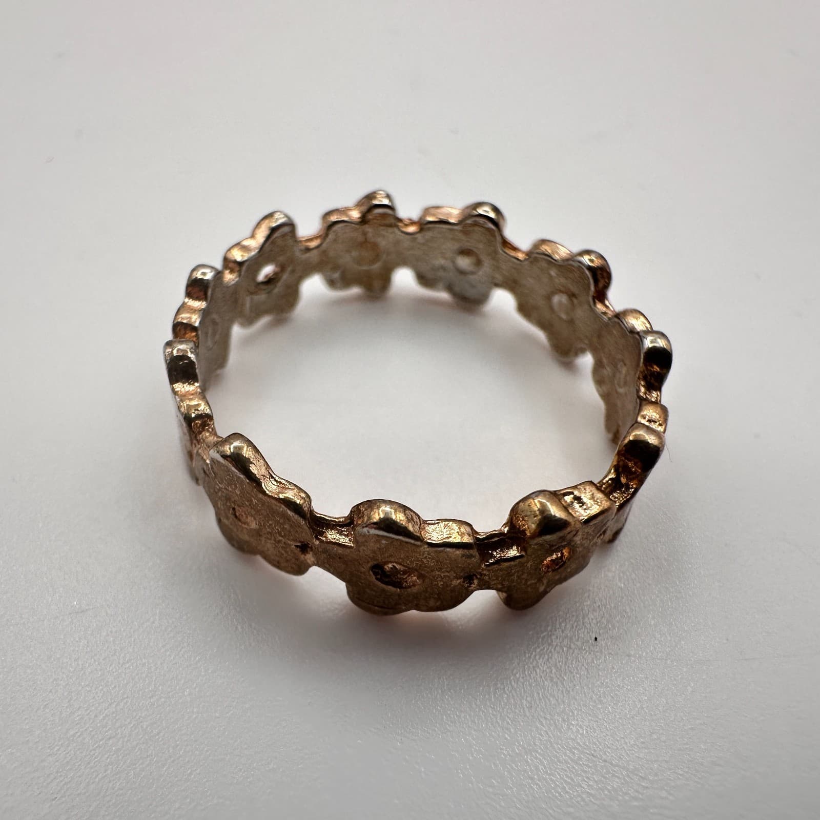 Vintage 80s Gold Tone Daisy Flower Band Ring Continuous Floral Pattern Jewelry - Thumbnail 7