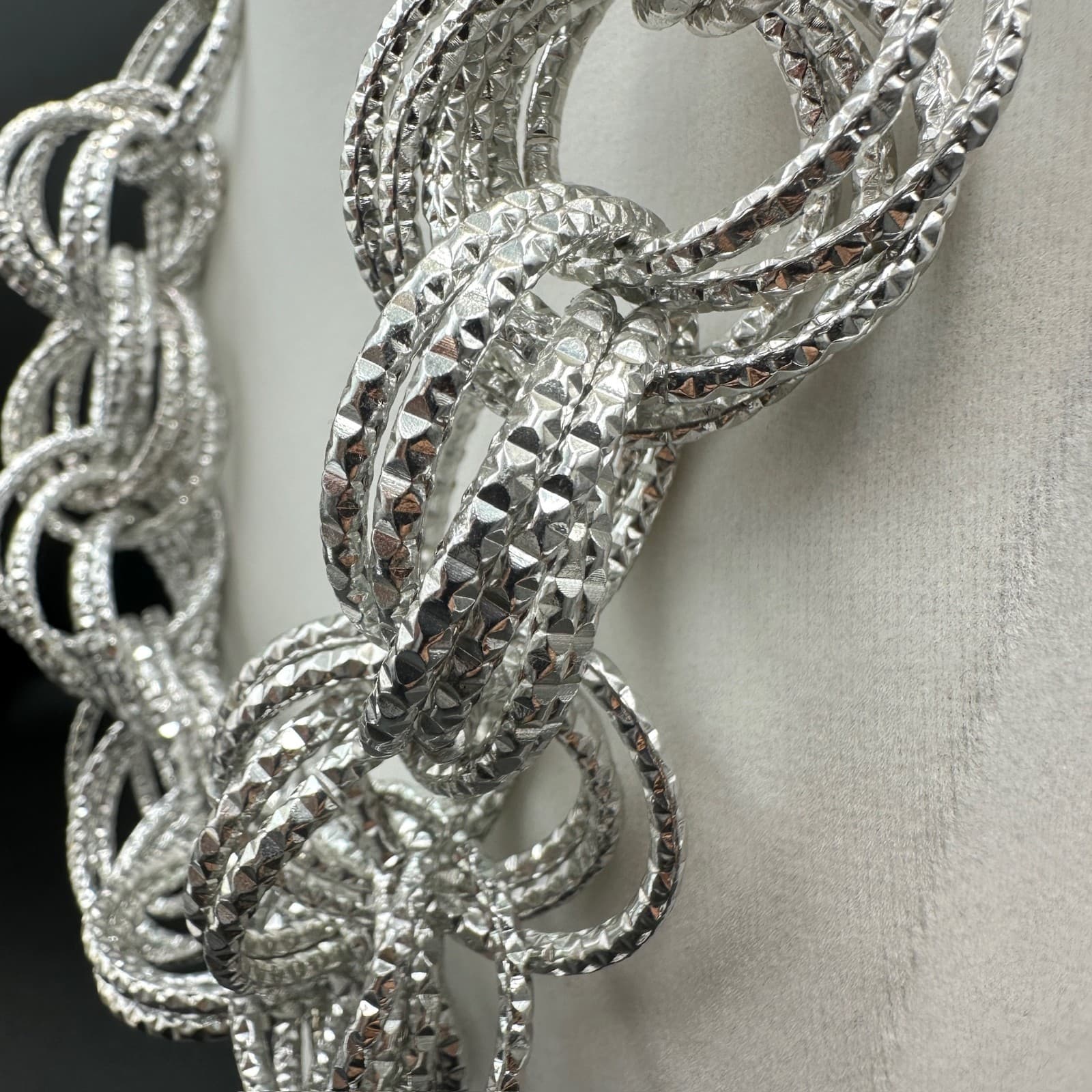 NY Silver Hammered Hoop Cluster Necklace Chunky Glam Statement Bib Jewelry 21in - Thumbnail 5