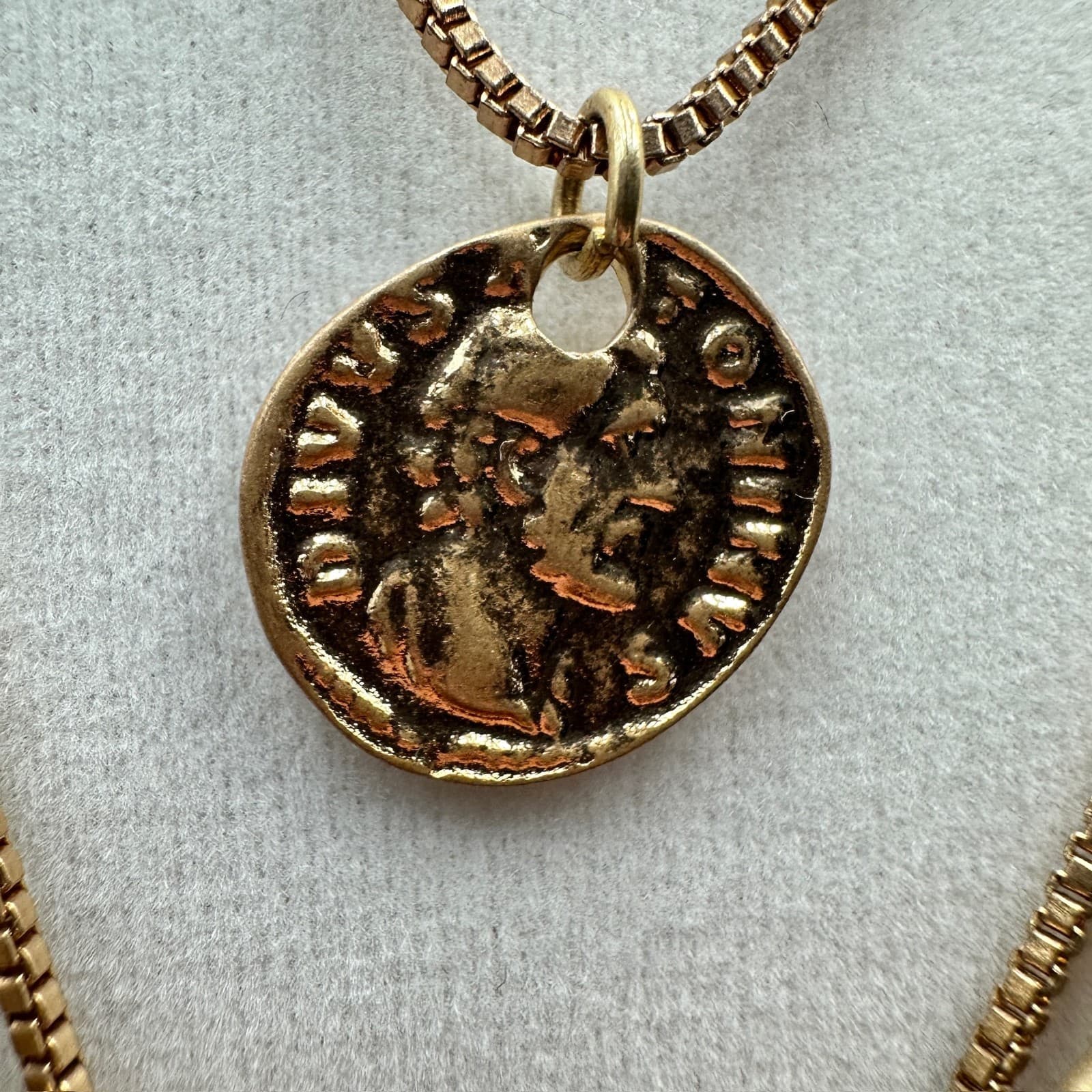 Layered Gold Chain Necklace w/ Coin Charm & Teardrop Pendant – Luxury Chic Style - Thumbnail 12