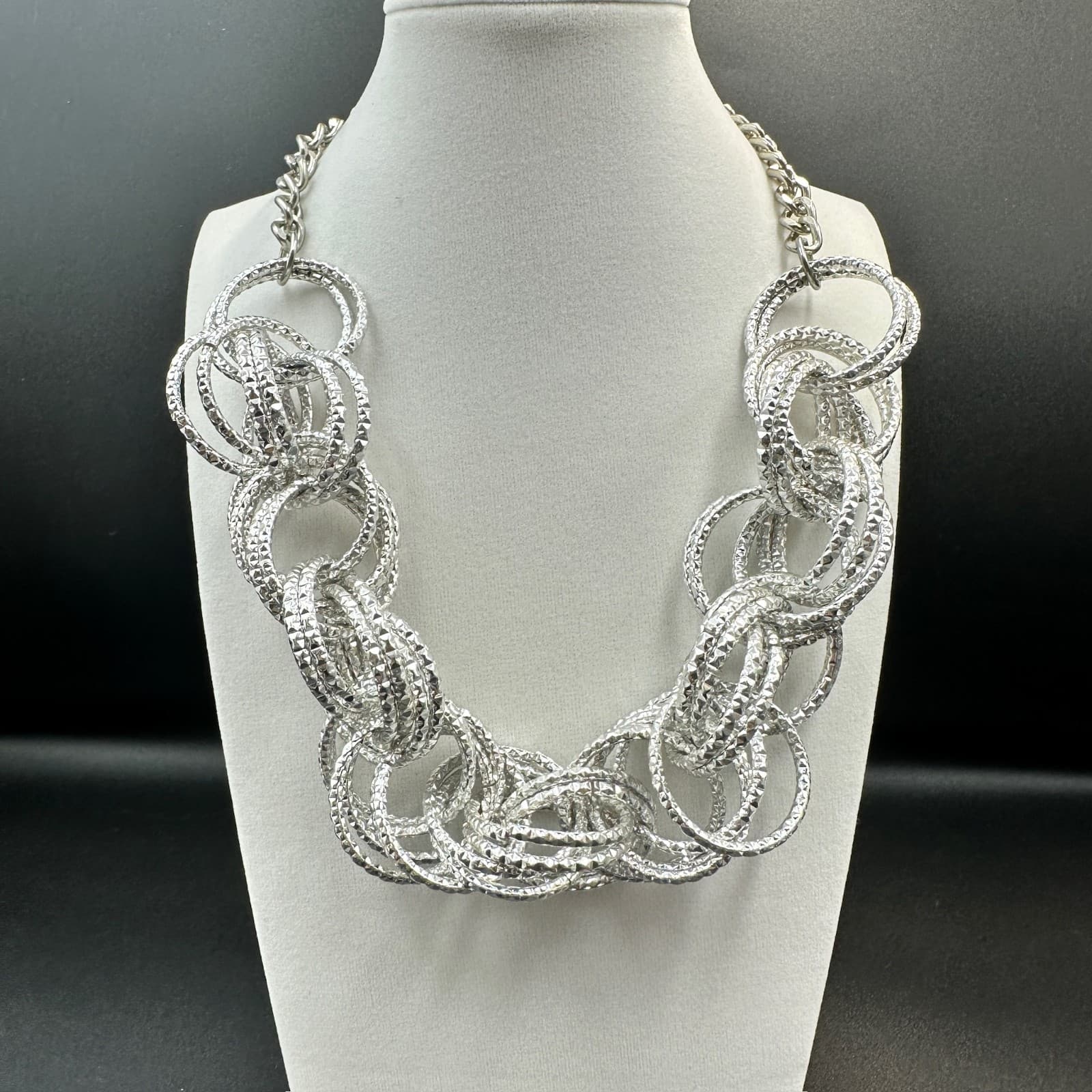 NY Silver Hammered Hoop Cluster Necklace Chunky Glam Statement Bib Jewelry 21in - Image 1