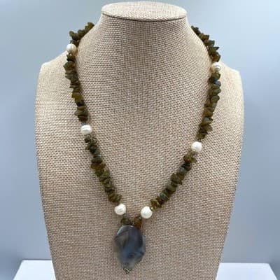 Vintage Gray Agate Pendant Necklace Labradorite Chip Beads Freshwater Pearls - Image 1