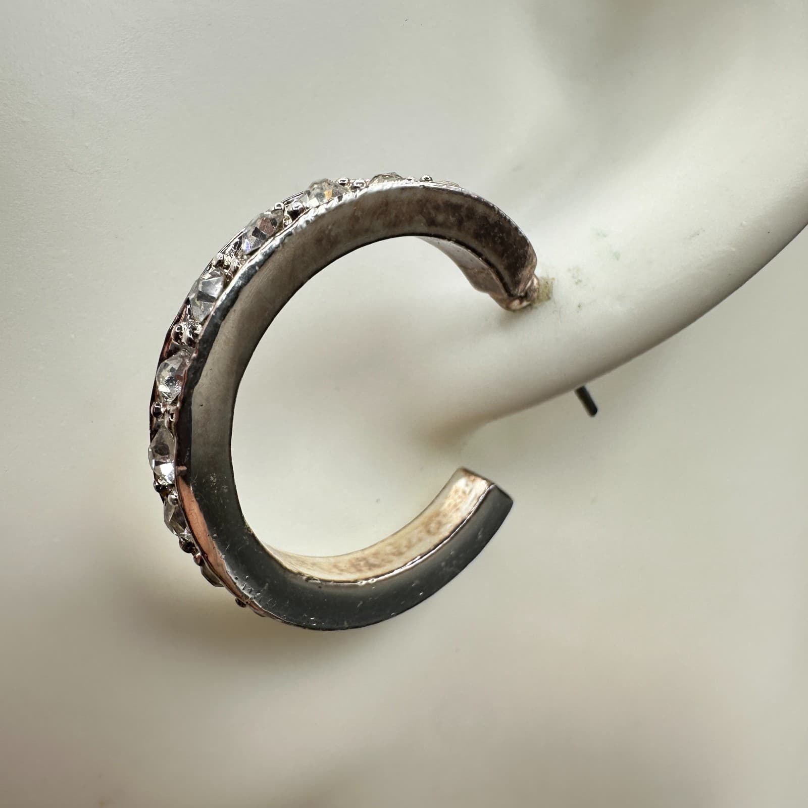 Vintage Rhinestone Crystal Hoop Earrings Silver Tone Classic Round Post Style - Thumbnail 8