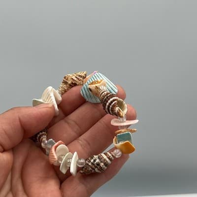 VTG Coastal Seashell Bracelet with Faux Pearl Beads – Multicolor Beach Jewelry - Thumbnail 5