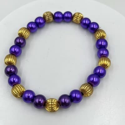 Vintage Purple Beaded Stretch Bracelet Gold Tone Ribbed Spacer Beads Elastic Fit - Image 1