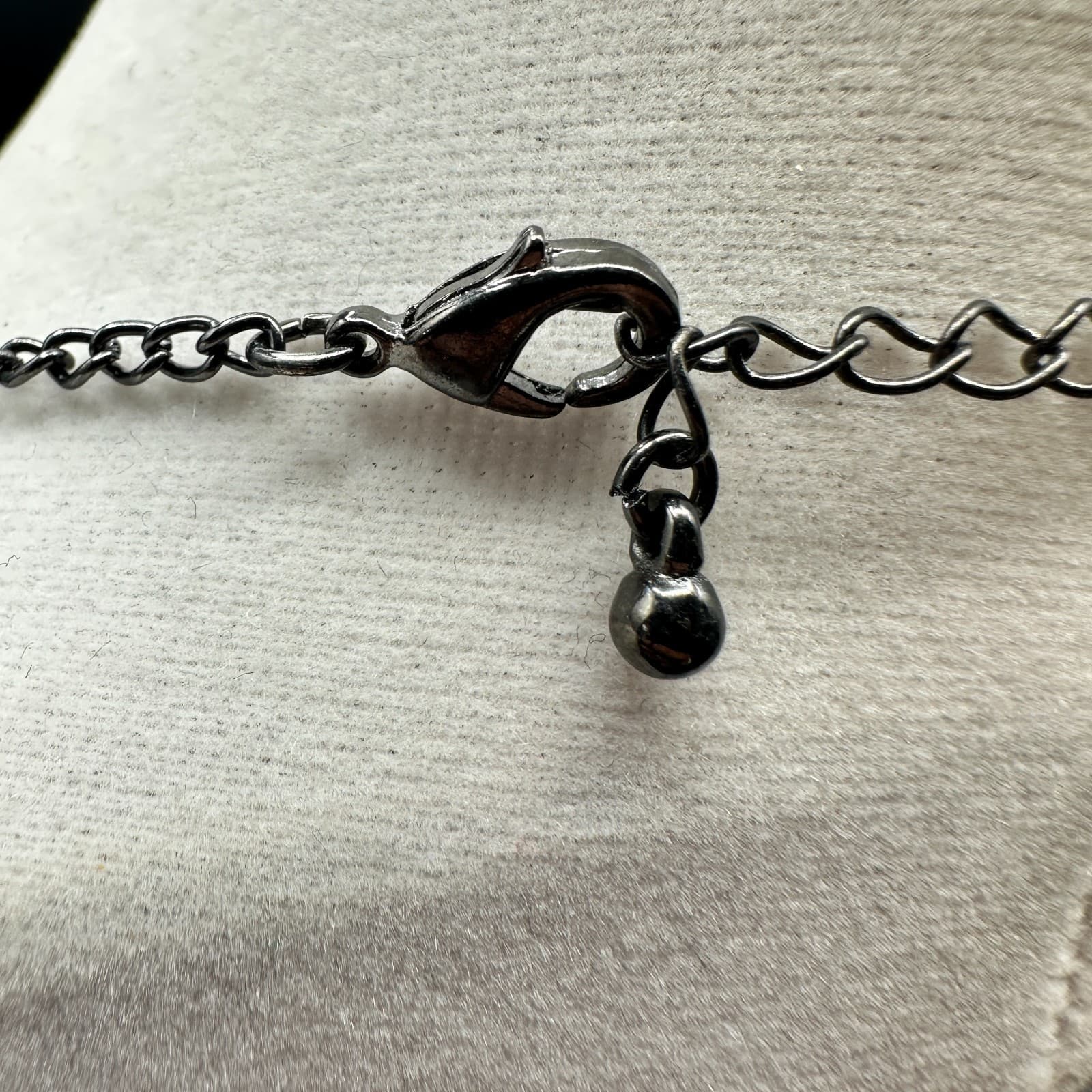 Vintage 90s Gunmetal Tone Black Horse Pendant Necklace Women's Classic Jewelry - Thumbnail 8