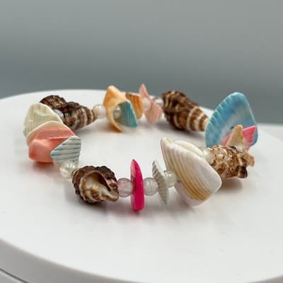 VTG Coastal Seashell Bracelet with Faux Pearl Beads – Multicolor Beach Jewelry - Thumbnail 4