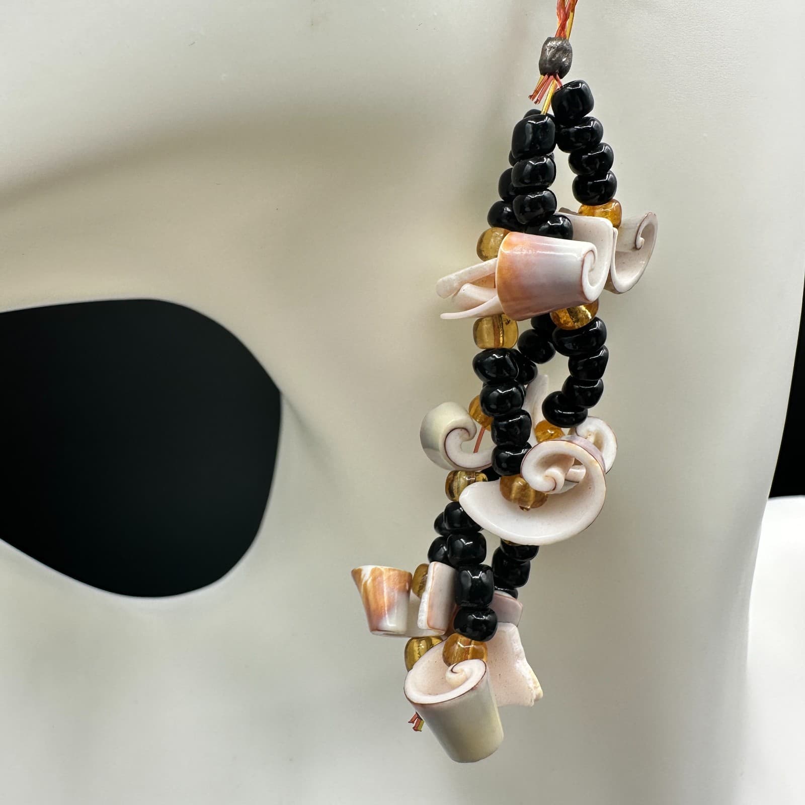 Vintage Boho Shell Dangle Earrings Black Seed Beads Gold Tone Hook Ocean Beach - Thumbnail 6