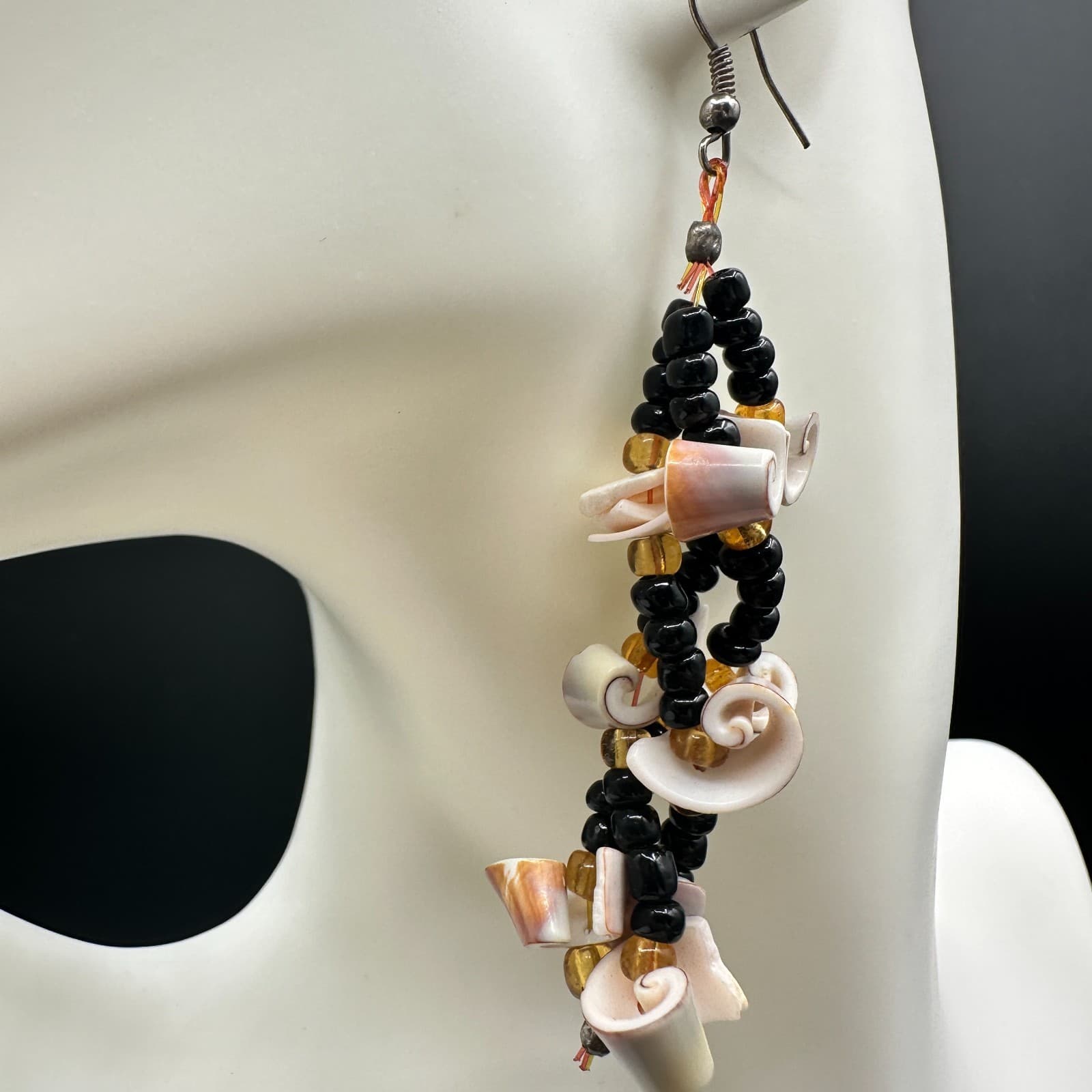 Vintage Boho Shell Dangle Earrings Black Seed Beads Gold Tone Hook Ocean Beach - Thumbnail 10