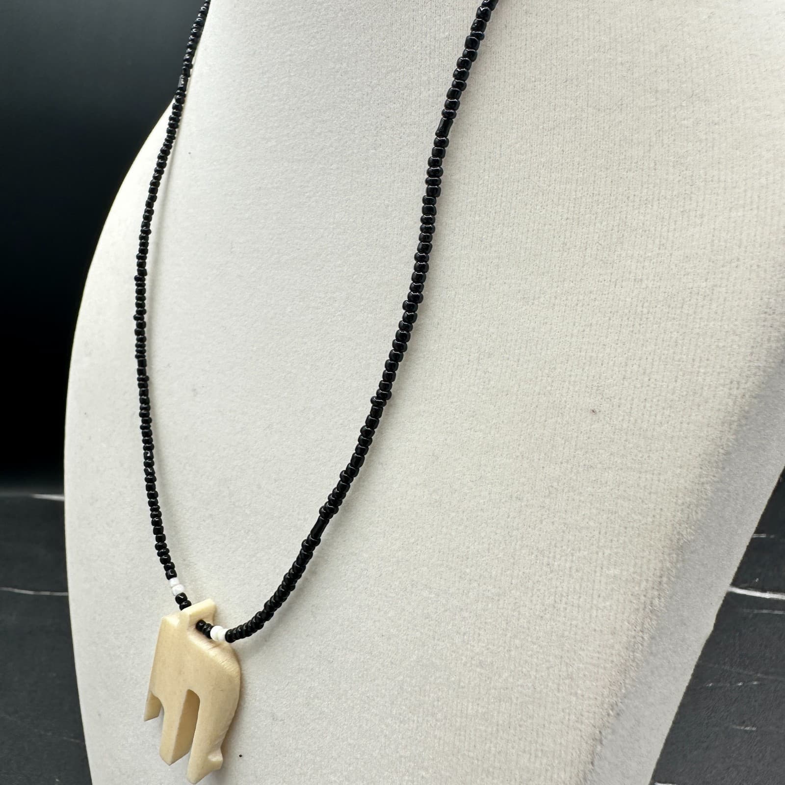 Vintage 90s Black Beaded Elephant Pendant Necklace Minimalist Women's Jewelry - Thumbnail 7