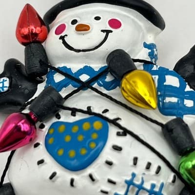 VTG Yuletide D'Lights Snowman Pin Christmas Light String Brooch A.D.M #YT-LB109 - Thumbnail 5