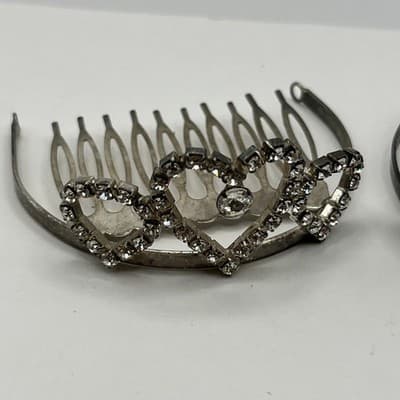 Vintage Silver Tone Hair Combs Rhinestone Heart Tiara Bridal Wedding Set of 2 - Thumbnail 3