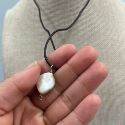 Vintage Black Cord Necklace Iridescent Abalone Shell Pendant Minimalist Natural - Thumbnail 4