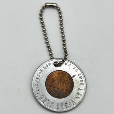 Vintage 1971 D Lucky Penny Keychain Las Vegas Club 49c Breakfast Souvenir Token - Image 1