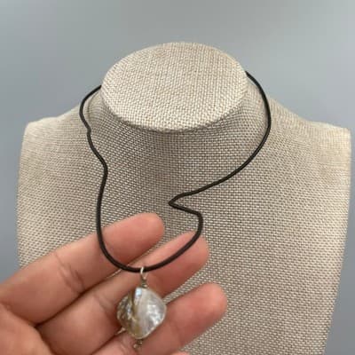 Vintage Black Cord Necklace Iridescent Abalone Shell Pendant Minimalist Natural - Thumbnail 6