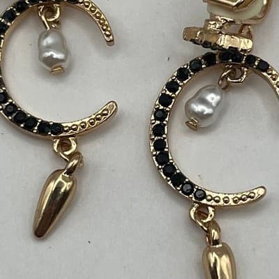 Vintage Celestial Moon Clip On Earring Gold Tone Black Crystal Faux Pearl Dangle - Thumbnail 2