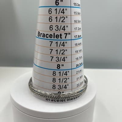 Vintage Set of 3 Silver Tone Textured Bangle Bracelets Hammered & Diamond Cut - Thumbnail 7