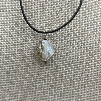 Vintage Black Cord Necklace Iridescent Abalone Shell Pendant Minimalist Natural - Thumbnail 3