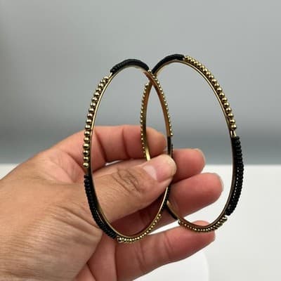 Vintage Set of 2 Gold Tone Bangle Bracelets Black Seed Bead & Gold Ball Detail - Thumbnail 6