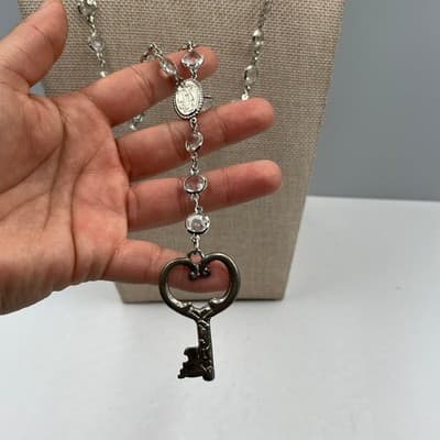 Vintage Clear Beaded Rosary Style Necklace Silver Tone Heart Key Pendant Long - Thumbnail 5