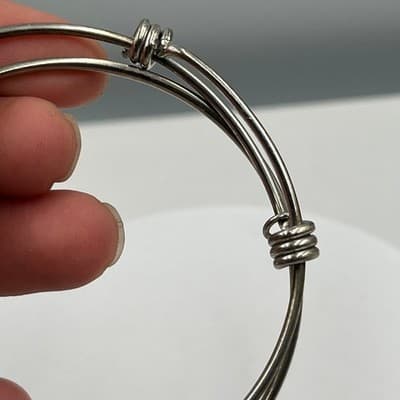 VTG Silver Tone Bangle Bracelet Set Heart Charm Minimalist Stackable Classic - Thumbnail 4