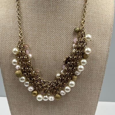 Vintage Pink Pearl Cluster Statement Necklace Gold Tone Floral Charm Bib Style - Thumbnail 6