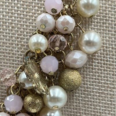 Vintage Pink Pearl Cluster Statement Necklace Gold Tone Floral Charm Bib Style - Thumbnail 4