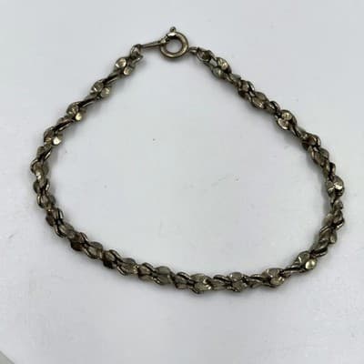 Vintage Style Twisted Link Chain Bracelet Silver Tone Lobster Clasp Minimalist - Image 1