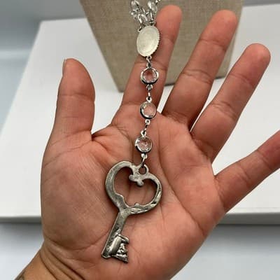 Vintage Clear Beaded Rosary Style Necklace Silver Tone Heart Key Pendant Long - Thumbnail 6