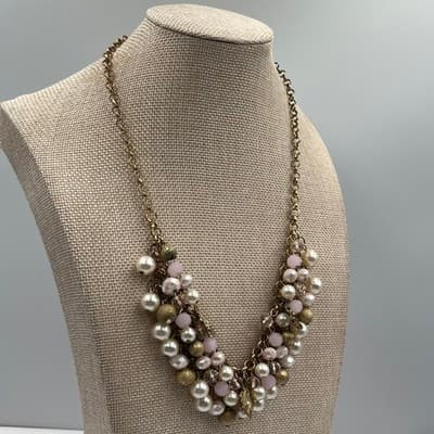 Vintage Pink Pearl Cluster Statement Necklace Gold Tone Floral Charm Bib Style - Thumbnail 5