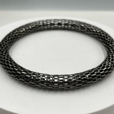 Vintage Lot of 2 Silver Tone Mesh Bangle Bracelet Set Textured Minimalist Retro - Thumbnail 4