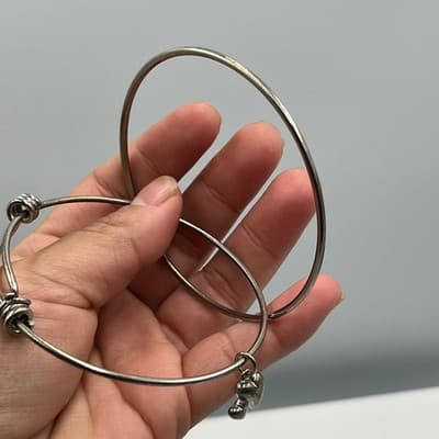 VTG Silver Tone Bangle Bracelet Set Heart Charm Minimalist Stackable Classic - Thumbnail 6