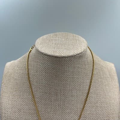 Vintage Gold Tone Maple Leaf Pendant Necklace Adjustable Chain Nature Jewelry - Thumbnail 4