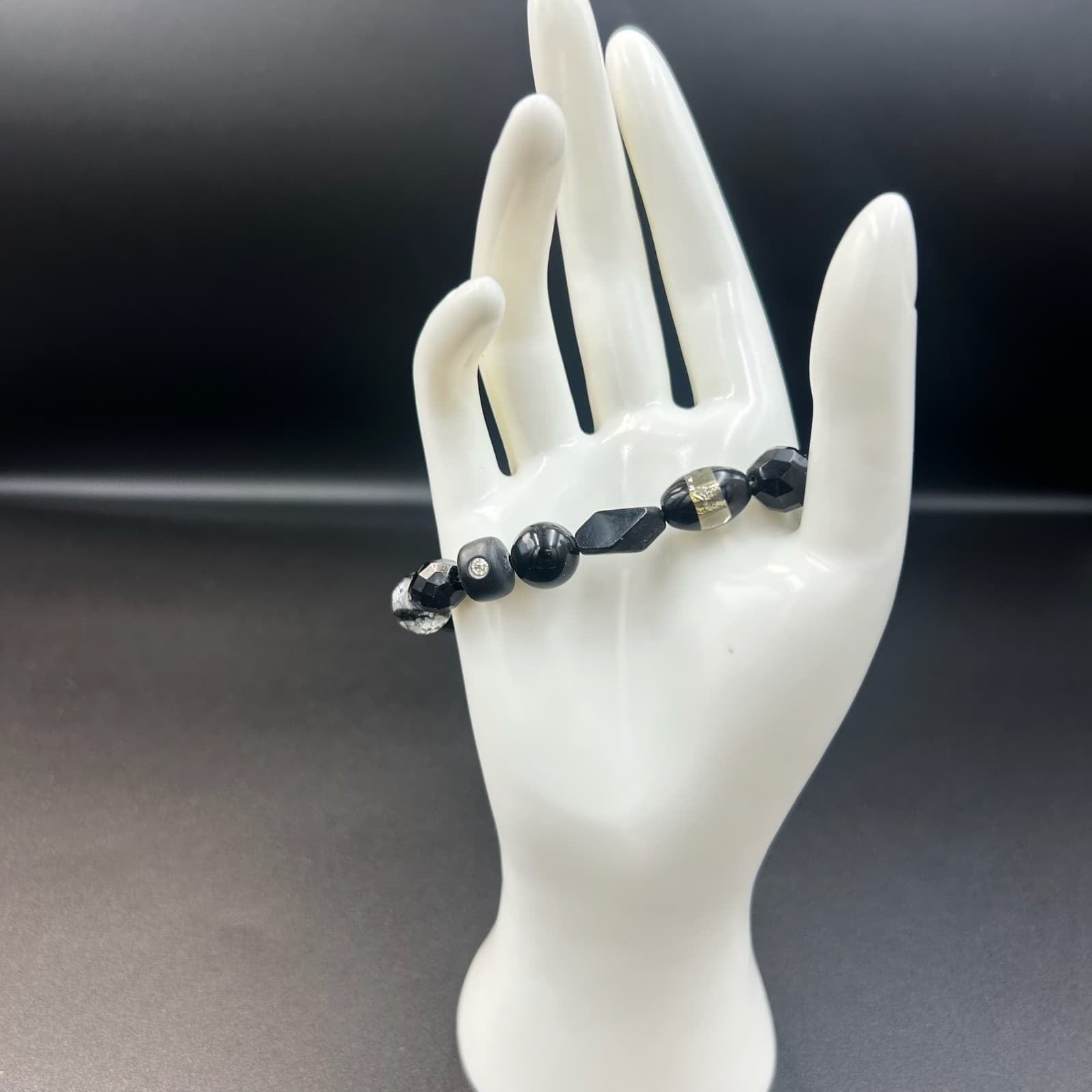 Vintage Black Beaded Bracelet with Unique Stone Designs – Elegant Fashion - Image 1