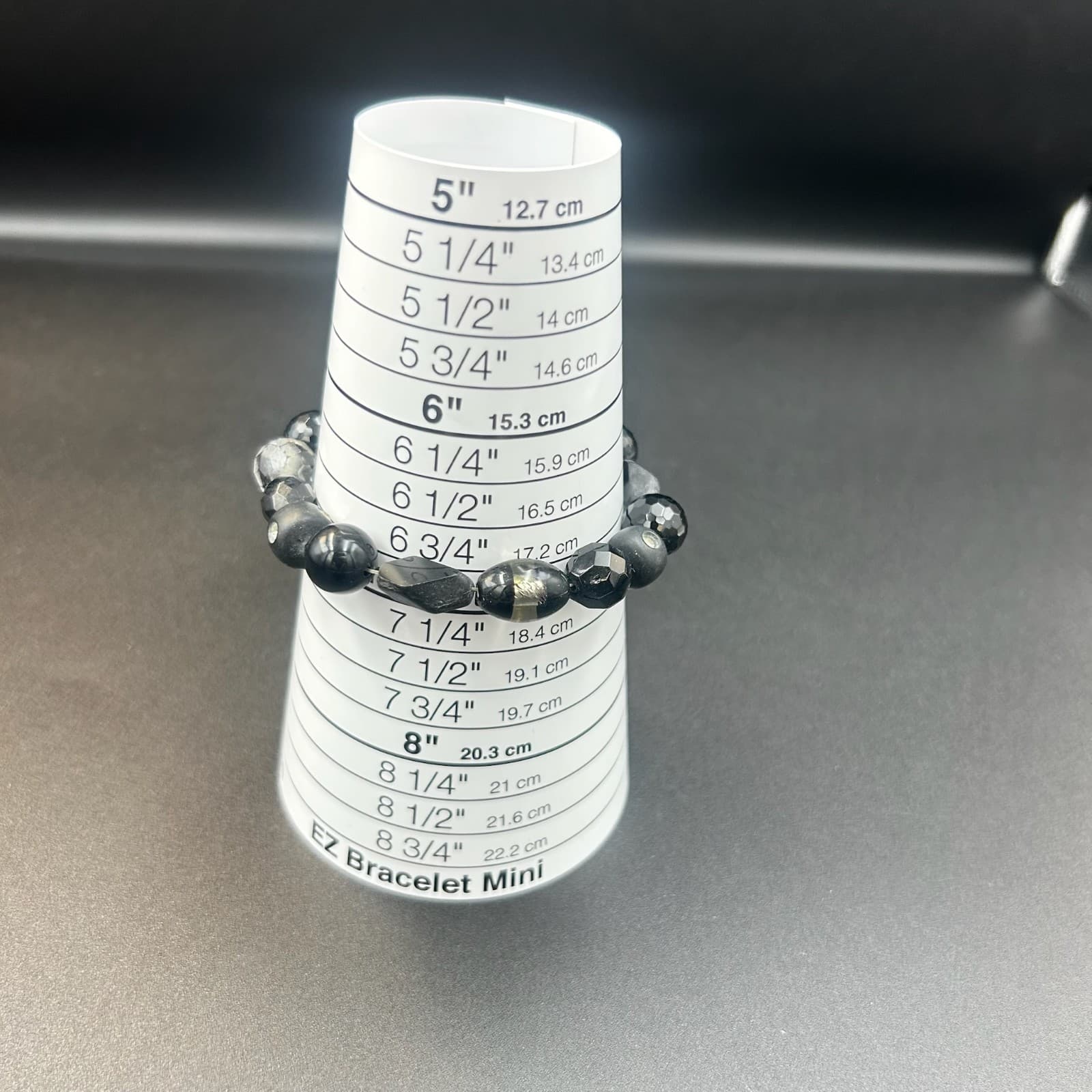 Vintage Black Beaded Bracelet with Unique Stone Designs – Elegant Fashion - Thumbnail 6