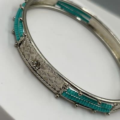 Vintage Silver Tone Bangle Bracelet Turquoise Blue Seed Bead Inlay Textured Boho - Thumbnail 3